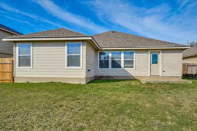 401 Bandara Woods Boulevard, Elgin, TX 78621 - Photo 23