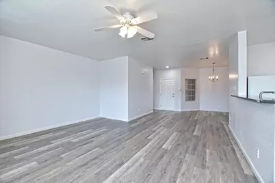 401 Bandara Woods Boulevard, Elgin, TX 78621 - Photo 7