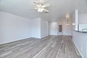 401 Bandara Woods Blvd, Elgin, TX 78621 - Photo 7