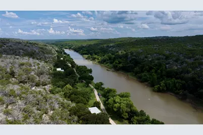 2212 N River Road, Lampasas, TX 76550 - Photo 7