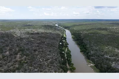 2212 N River Road, Lampasas, TX 76550 - Photo 33