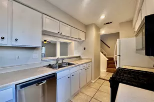 8106 Hood Cir, Austin, TX 78745 - Photo 5