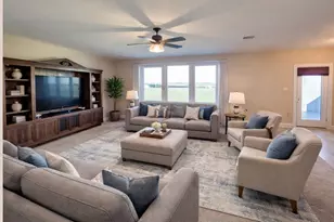 120 Schuylerville Dr, Elgin, TX 78621 - Photo 9