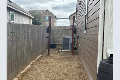 120 Schuylerville Drive, Elgin, TX 78621 - Photo 27