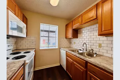 8902 Schick Road #B, Austin, TX 78729 - Photo 5