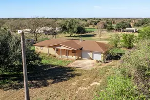 230 County Rd 422, Bartlett, TX 76511 - Photo 17