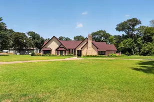 1950 Country Club Rd, Brenham, TX 77833 - Photo 7