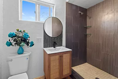 18702 Lakeland Drive, Point Venture, TX 78645 - Photo 37