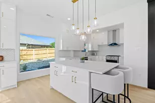 18702 Lakeland Dr, Point Venture, TX 78645 - Photo 7