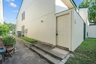 6718 Silvermine Drive #302, Austin, TX 78736 - Photo 3