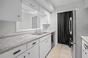 6718 Silvermine Dr, Austin, TX 78736 - Photo 15