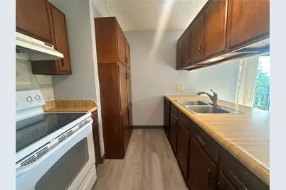 2206 Trailside Drive #302, Austin, TX 78704 - Photo 9