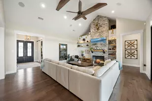 359 Ash Juniper Dr, New Braunfels, TX 78132 - Photo 3