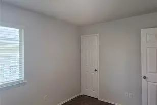109 Akston Ct, Jarrell, TX 76537 - Photo 17