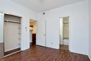 2216 San Gabriel St, Austin, TX 78705 - Photo 9