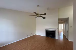106 E 30th Street E, Austin, TX 78705 - Photo 11