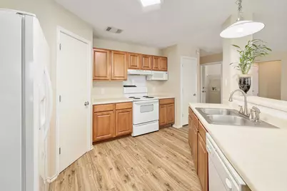 229 Phillips Street, Hutto, TX 78634 - Photo 3