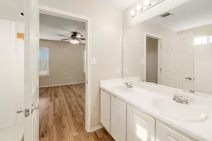 229 Phillips St, Hutto, TX 78634 - Photo 15