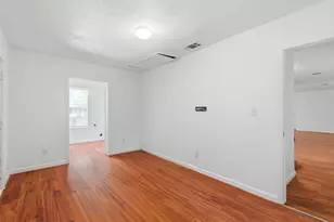 206 Oscar St, Taylor, TX 76574 - Photo 21
