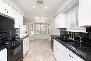 501 Greenway Dr, Pflugerville, TX 78660 - Photo 7