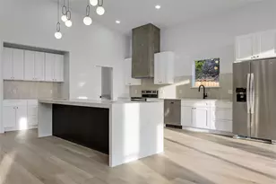 21803 Ohenry Ave, Lago Vista, TX 78645 - Photo 11