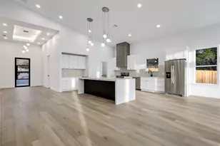 21803 Ohenry Ave, Lago Vista, TX 78645 - Photo 9