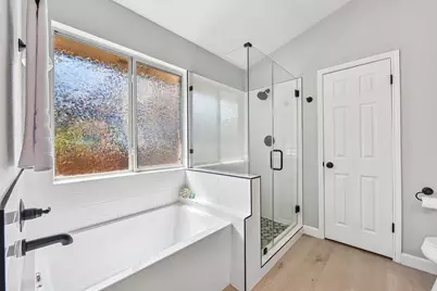 8105 Hawick Drive, Round Rock, TX 78681 - Photo 19
