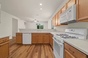 107 Sunny Side Bend, Georgetown, TX 78633 - Photo 3