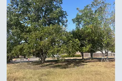 2204 Water Street, Bastrop, TX 78602 - Photo 11