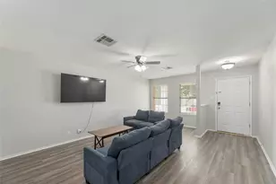 113 Matthew Dr, Hutto, TX 78634 - Photo 5