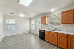 113 Matthew Dr, Hutto, TX 78634 - Photo 9