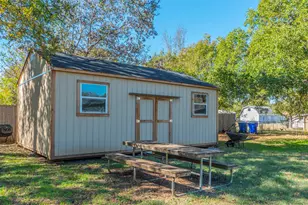 301 N Buffalo Ave, Cedar Park, TX 78613 - Photo 7