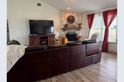 100 County Road 423, Stockdale, TX 78160 - Photo 9