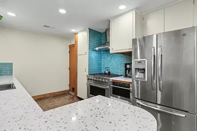 4813 Broadhill Drive, Austin, TX 78723 - Photo 9