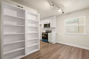 2408 Longview St, Austin, TX 78705 - Photo 3