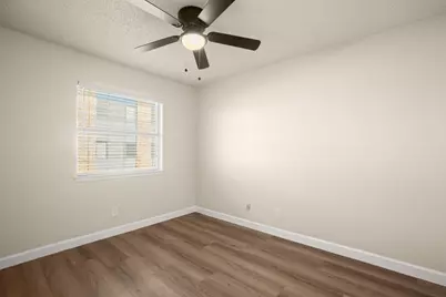 2408 Longview Street #112, Austin, TX 78705 - Photo 11
