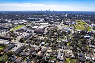 1003 Romeria Dr, Austin, TX 78757 - Photo 31