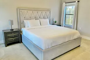 1300 E 3rd St, Austin, TX 78702 - Photo 9