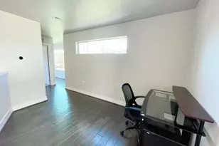 1300 E 3rd St, Austin, TX 78702 - Photo 13