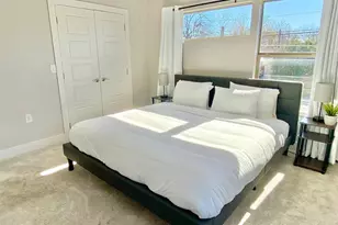 1300 E 3rd St, Austin, TX 78702 - Photo 17