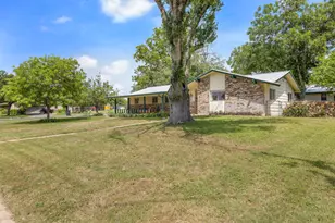 605 Parkway St, Georgetown, TX 78628 - Photo 1