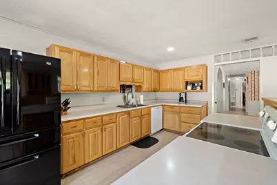605 Parkway Street, Georgetown, TX 78628 - Photo 13