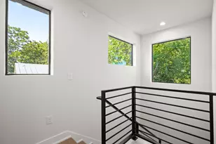 619 Hammack Dr, Austin, TX 78752 - Photo 17