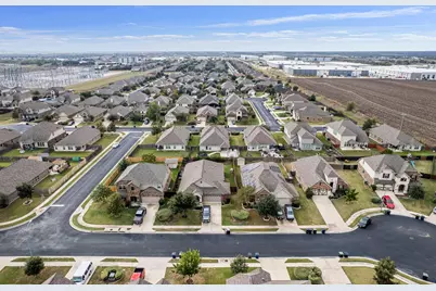 804 Farm House Drive, Hutto, TX 78634 - Photo 39