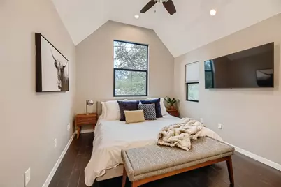 904 E 2nd Street #B, Austin, TX 78702 - Photo 19