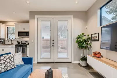 904 E 2nd Street #B, Austin, TX 78702 - Photo 13