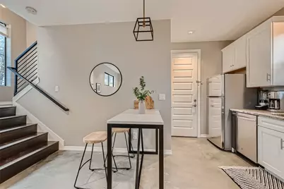 904 E 2nd Street #B, Austin, TX 78702 - Photo 17