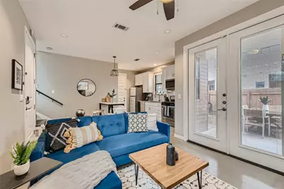 904 E 2nd Street #B, Austin, TX 78702 - Photo 11