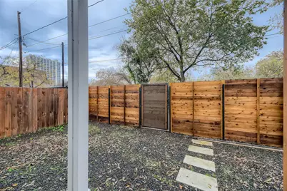 904 E 2nd Street #B, Austin, TX 78702 - Photo 7