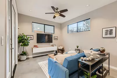 904 E 2nd Street #B, Austin, TX 78702 - Photo 9